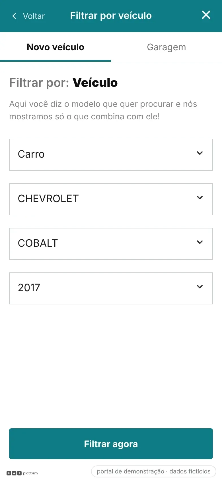 Tela de celular do portal de demonstração para escolher o veículo em quatro seletores: tipo, montadora, modelo e ano